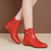 女靴子2025新款秋冬欧美真皮平底短靴粗跟加绒马丁靴单靴女靴